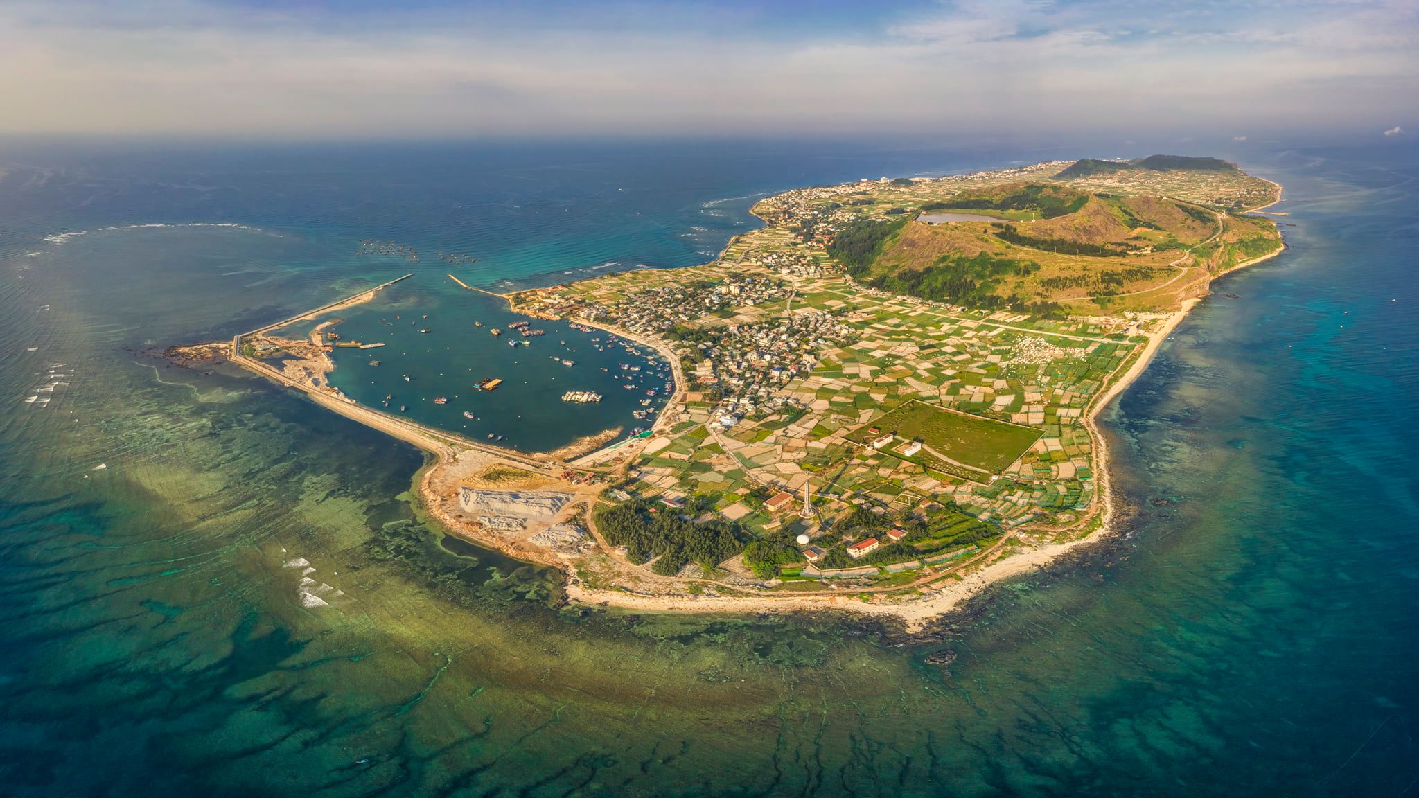 Nearshore Wave Power Plant in Ly Son