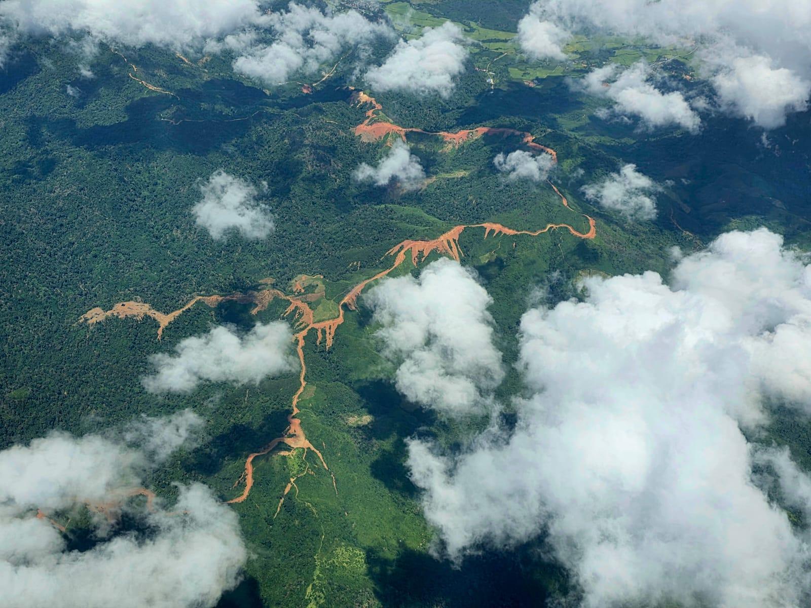 Rural road cut slope issues - just pushing it over the edge in Lao PDR